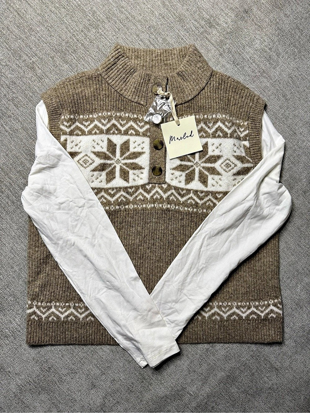 Marled Fair Isle Snowflake Sweater Vest Oatmeal Combo M NWT